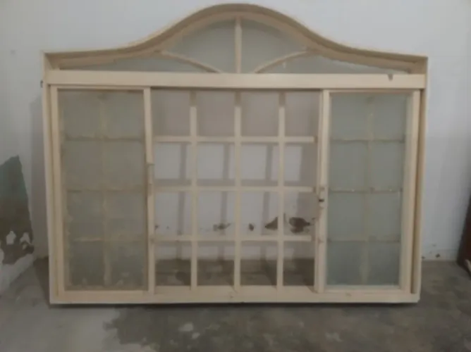 Vendo:2 Portas, 2 janelas, 2 portais
