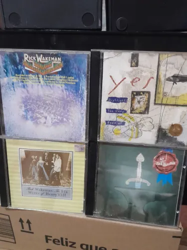 Lote 03 CDs Rick Wakeman + 01 CD Yes