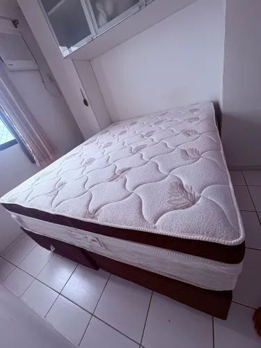 Cama Box Queen Umaflex Molas Ensacadas - Apenas 3 meses de uso
