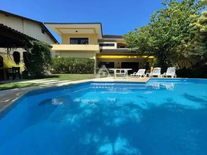 Casa à venda, 4 quartos, 4 suítes, 838m² - Barra da Tijuca