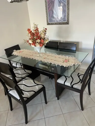Mesa de 6 cadeiras madeira maciça 