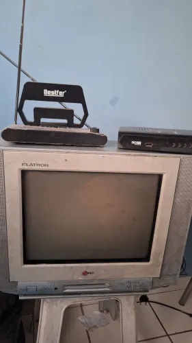 TV de Tubo LG Flatron 14" + Conversor Digital e Antena (Kit Completo)