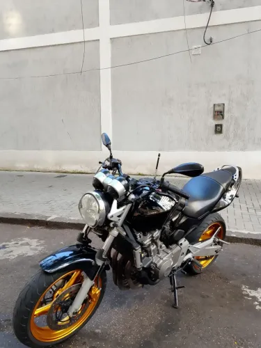 Hornet CB600f 2005.