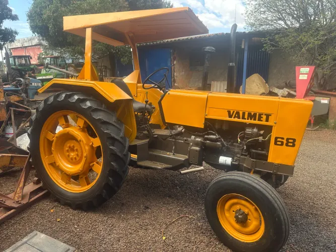 Trator Valmet 68