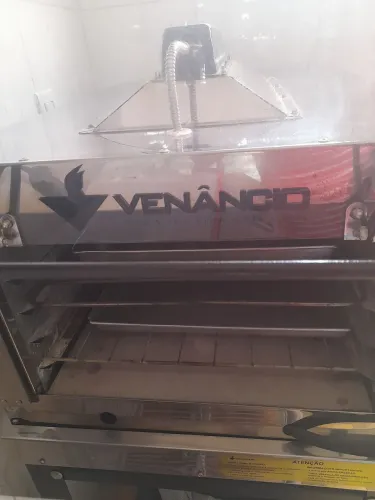 Vendo  forno industrial  junto com a masseira  