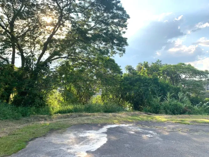 Terreno a venda no condomínio Aruã em Mogi das Cruzes