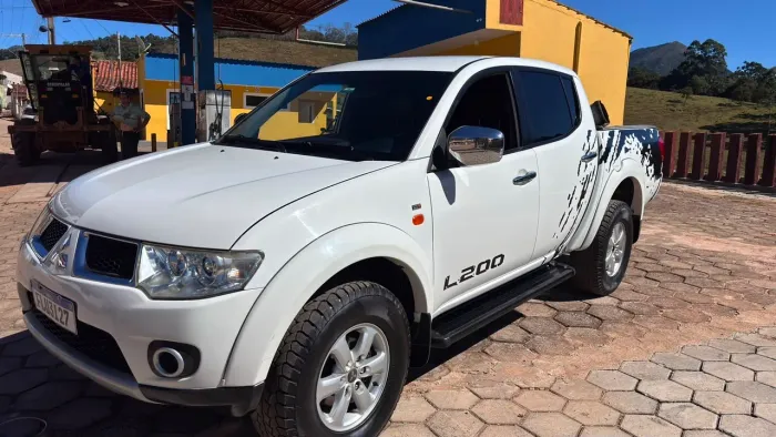 Mitsubishi L200 Triton HPE 3.5 CD V6 24V Flex Aut. 2013