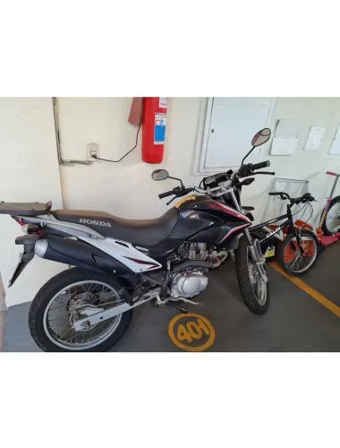 Vendo Honda Bross ES 2014 reliquia, apenas 19.000 km originais, pneus ainda originais.oo