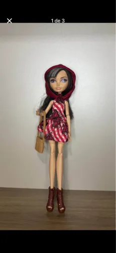 Boneca Ever After High Cerise