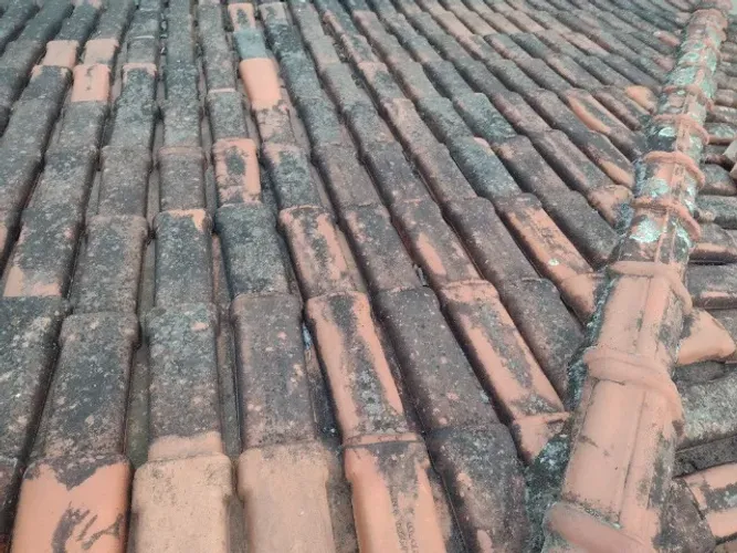Telha colonial em ótimo estado