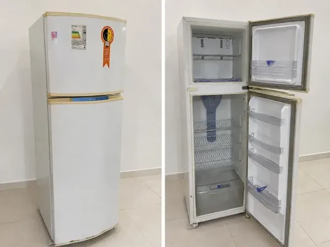 Desapego! Geladeira Consul Duplex 300 Litros