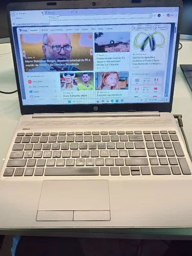 HP 256 G8 Intel I3 10a geração 8Gb RAM DDR4 SSD 256