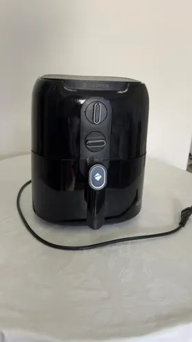 Dois pelo preço de um - Airfryer Cadence 4L | Sanduicheira Cadence