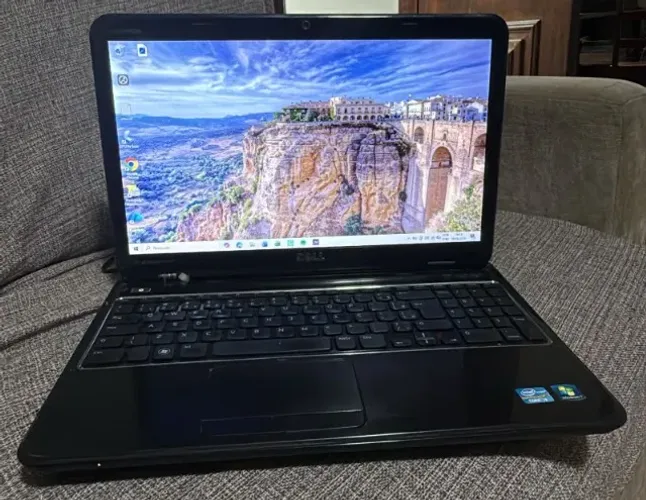 Notebook Dell Core i3 4GB SSD 480GB Windows 10 Funcionando Perfeitamente