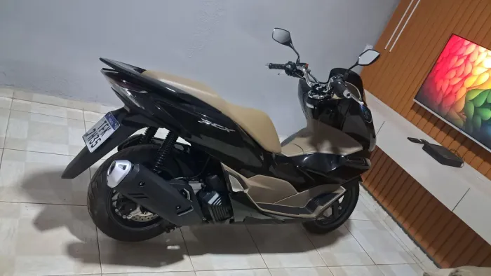 PCX 2026 DLX 160 ABS câmbio automático faz 45 por litro