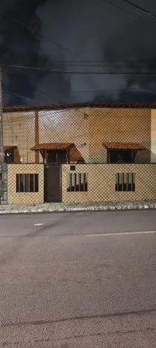 Alugo casa em Jaguaribe