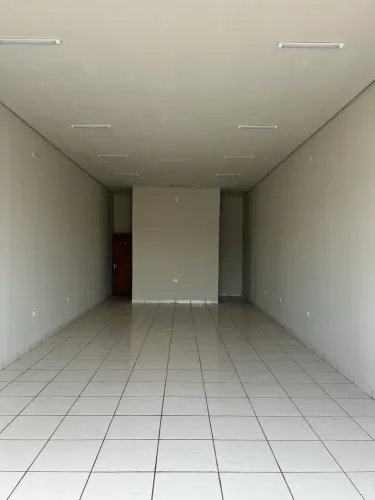 Salao frente para a Presidente Café Filho no Santo Amaro