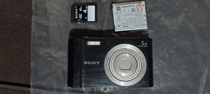 Câmera Digital W800