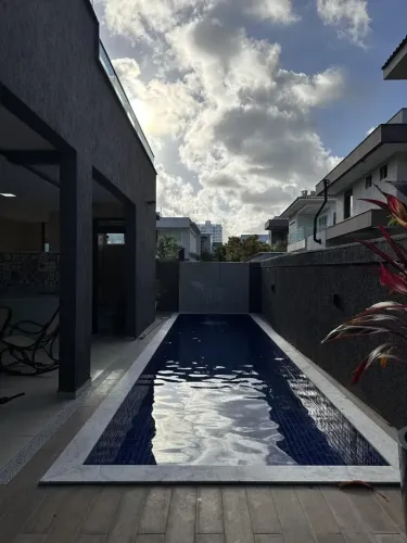 Casa à Venda 395m² 4 Quartos Piscina Varanda em L Portal do Sol /João Pessoa -PB