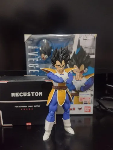 Vegeta Scouter SH Figuarts Bandai + Head Recustom esvoaçante