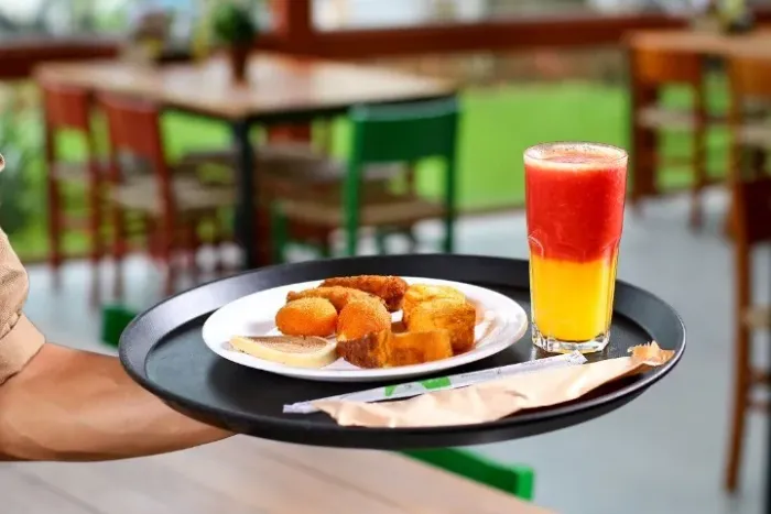 Vaga de emprego - Atendente Restaurante (Carteira assinada)