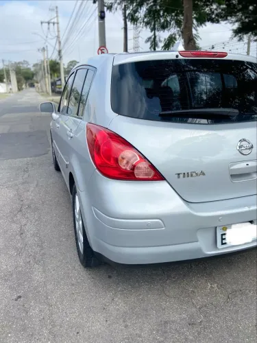 Nissan Tiida SL 1.8/1.8 Flex 16V Aut. 2011