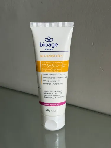 Protetor solar Bioage FPS65, novo