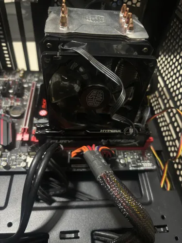 Kit i5 8600k + 16gb ddr4 hyperx fury + h310m msi gaming plus + cooler master hyper 212