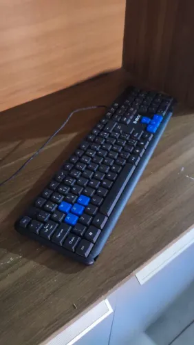Teclado gamer simples da B-MNX