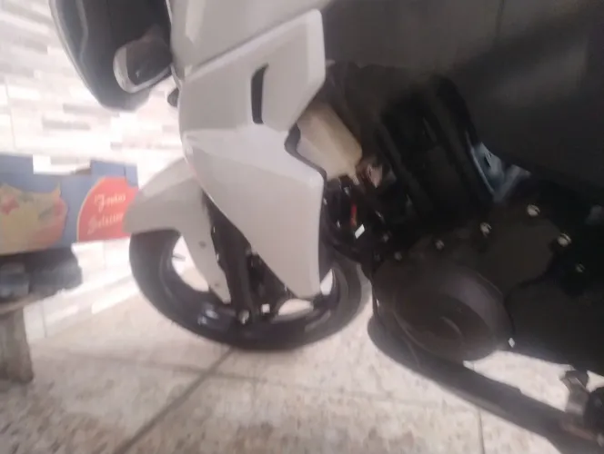 Vendo moto muito nova
