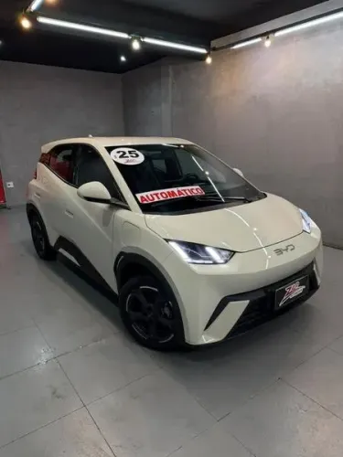 BYD Dolphin EV (Elétrico) 2025