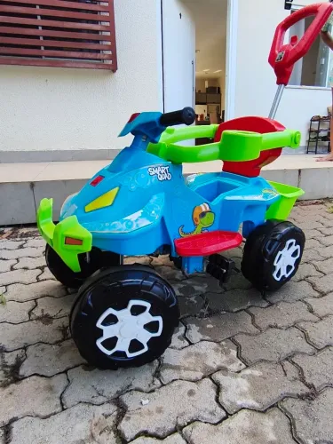 Quadriciclo de passeio infantil Bandeirantes (c/pedal)