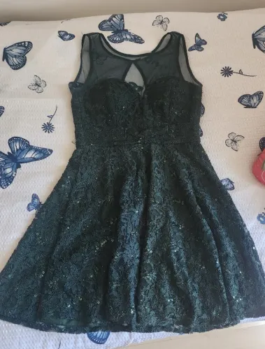 Vestido de festa tamanho P , marca Yunire , 87 de comprimento, 70 cintura, 84 busto