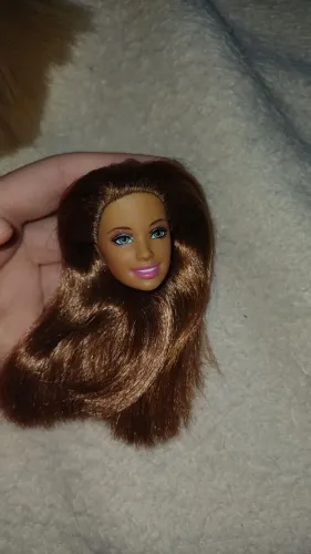 Cabeça barbie alexa castelo de diamantes