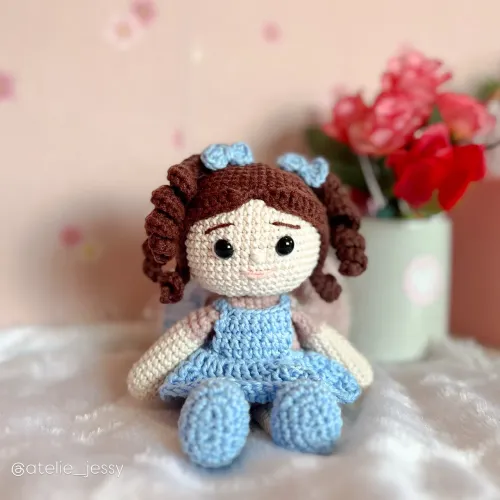 Boneca Amigurumi (crochê)