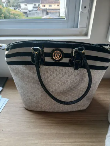 Bolsa Vitor Hugo