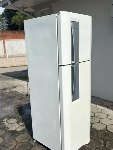 Geladeira electrolux