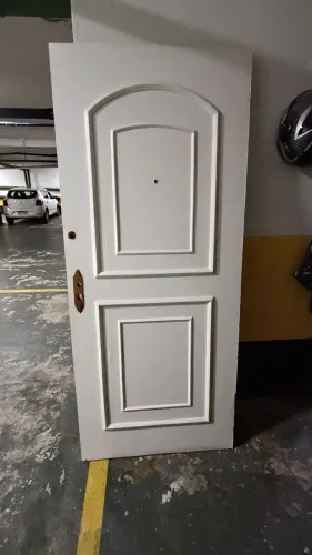Duas portas Madeira 