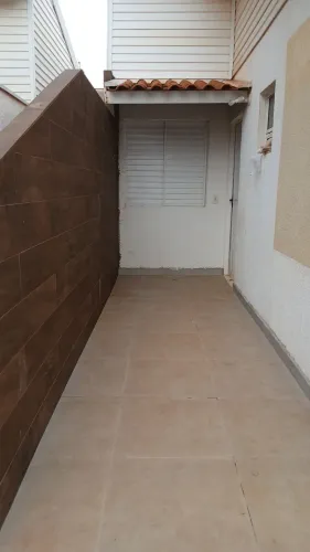 Aluga-se casa condomínio fechado Pq da liberdade VI alameda