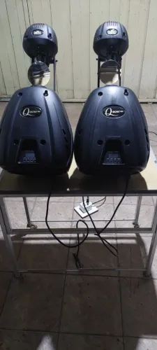 Vendo par de Moving chauvet Q-scan 250