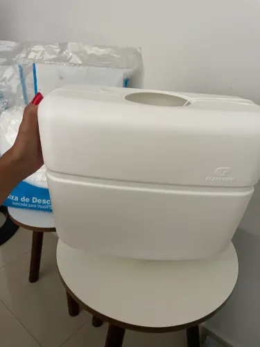 Vendo caixa de descarga 6 litros marca plastubos novinha R$ 110,00 kit