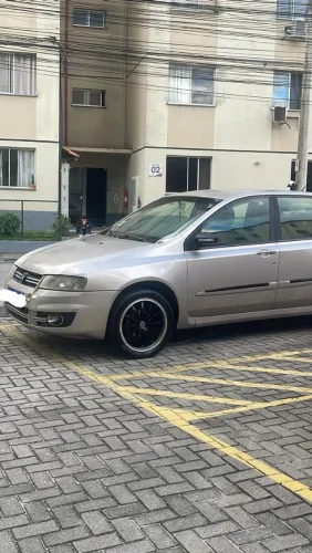 Fiat Stilo 1.8 Attractive Flex 8V 5P 2011