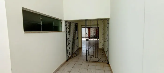 Sobrado para venda e locação em SBC.