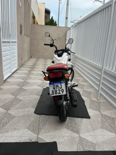 POP110i Es nova sem nenhuma marca de uso