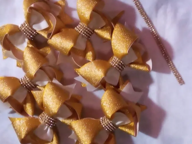 Laços e tiaras 