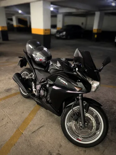 Honda CBR 250R Preta - Impecável | 2ª Dona | IPVA Pago