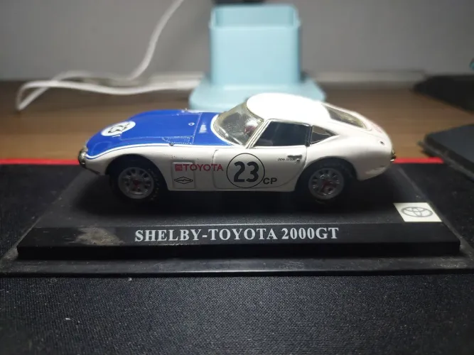 Miniatura SHELBY TOYOTA 2000GT 1:43