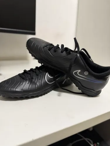 Chuteira Nike society 41