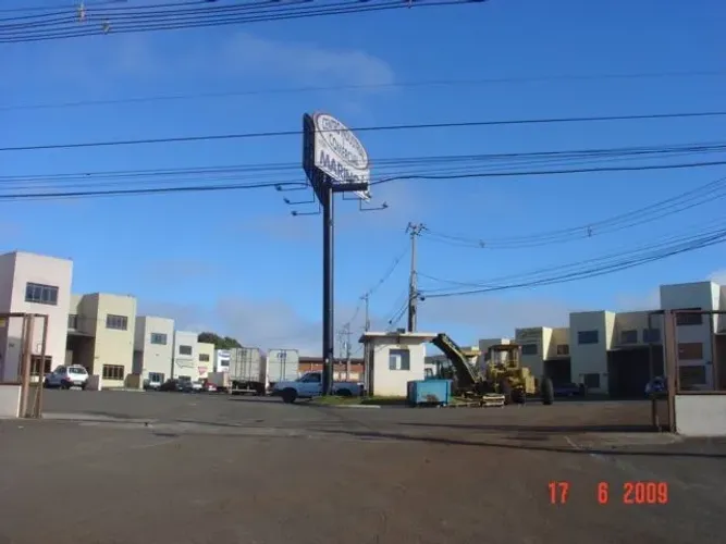 Barracão/Galpão para alugar por R$ 5400.00, 550.00 m2 - - MARINGA/PR