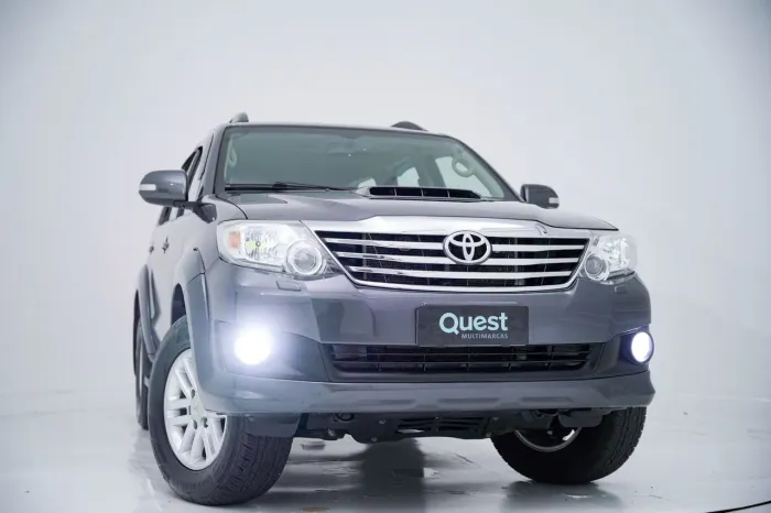 Toyota Hilux SW4 SRV D4-d 4X4 3.0 TDI Dies. AUT 2015
